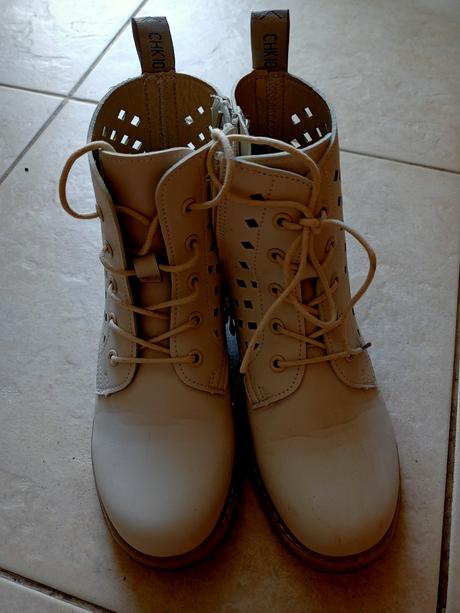 Biele štýlové dierkované členkové čižmy, 34