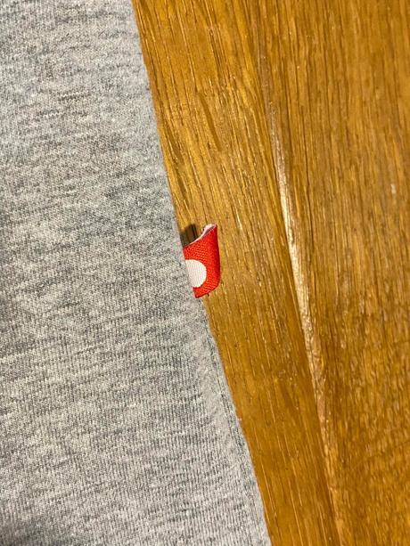 Pískacie šaty - šedé s korunkou, xs