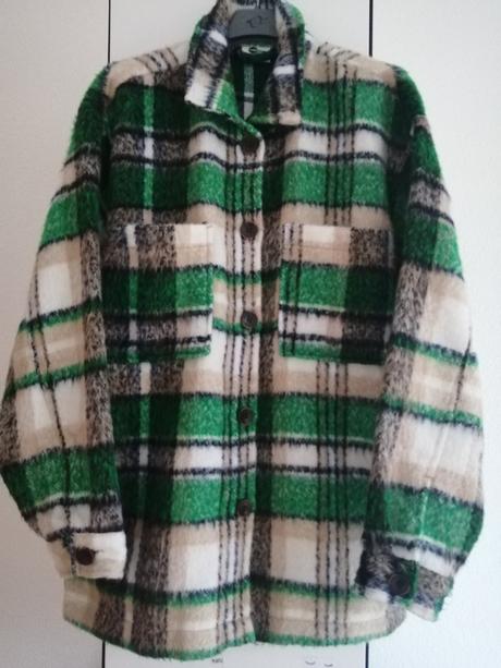 Pekná prechodná bunda, takko,38