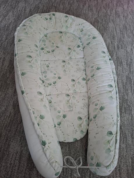 Hniezdo, šírka (cm): 55,dĺžka (cm): 90