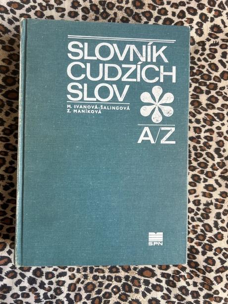 Slovník cudzích slov - mária ivanová-šalingová, zu, 