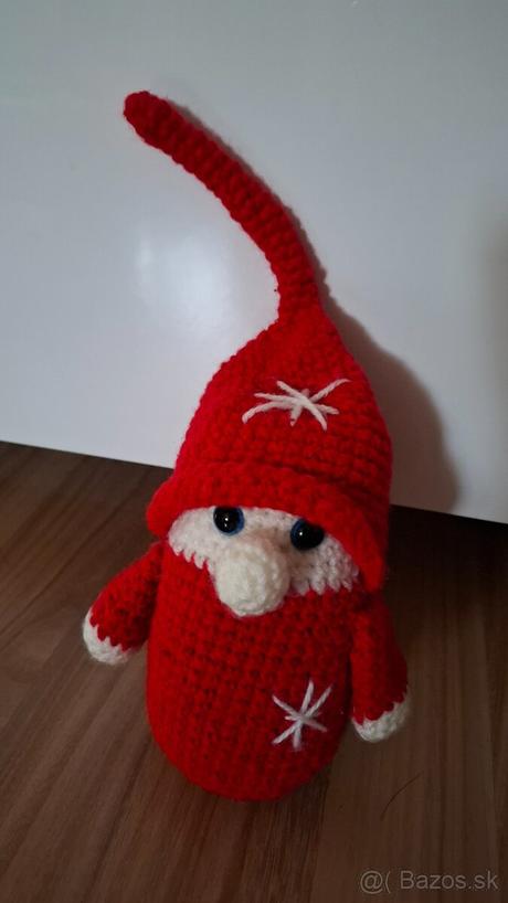 Háčkované dekorácie, hračky, 