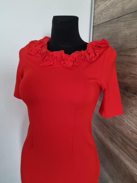 Červené šaty s ozdobným volánom, orsay,36