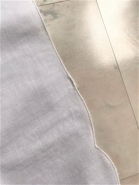 Starý batistový obrus, 