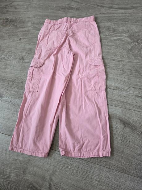 Ružové kapsáče, 134