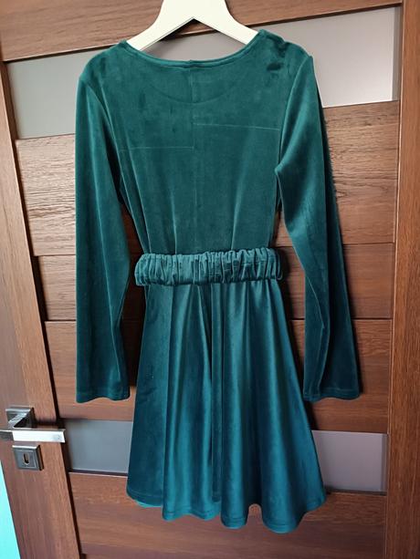 Dievčenské šaty, 140