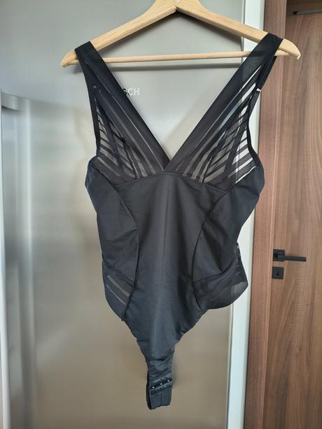 Nádherné čierne zoštíhľujúce body m-l, l