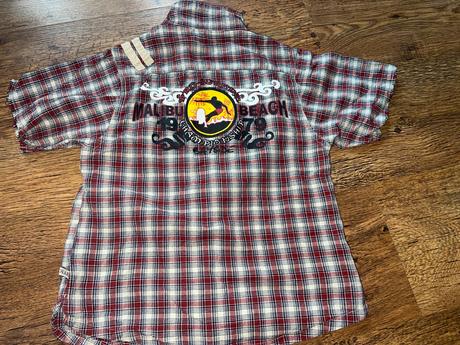 Tenká košeľa, 122