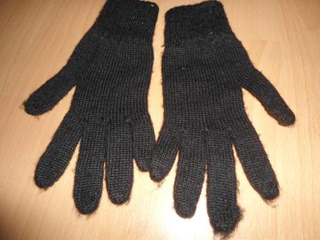 Cierne rukavice - darujem k objednavke na poziad., 134