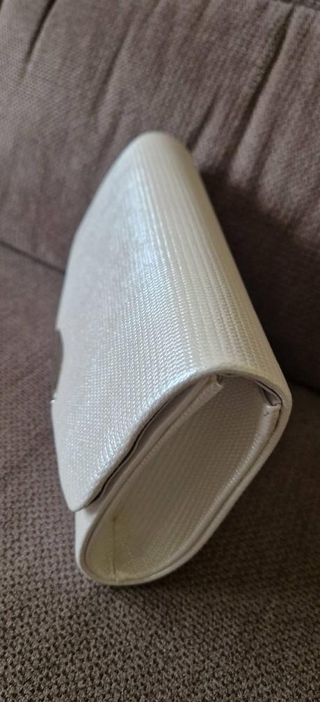 Perleťová kabelka plesová, 