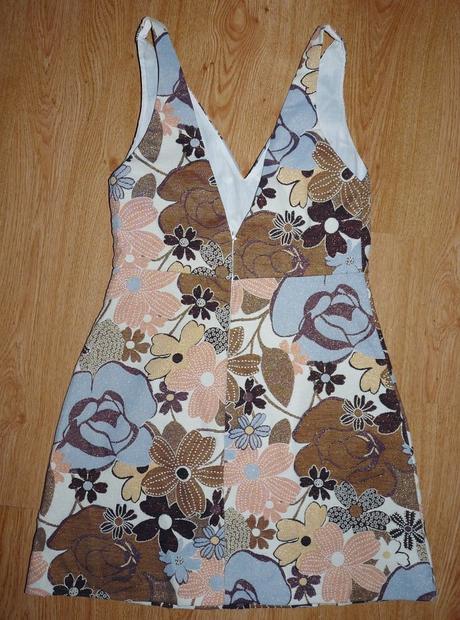 Kvetove kratke, zara,m