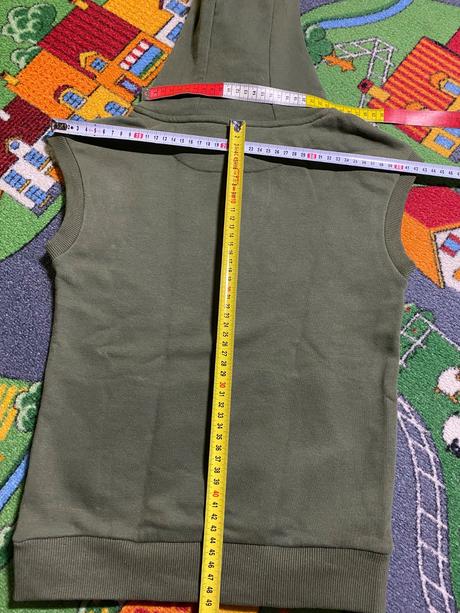 Športová vesta 128, 128