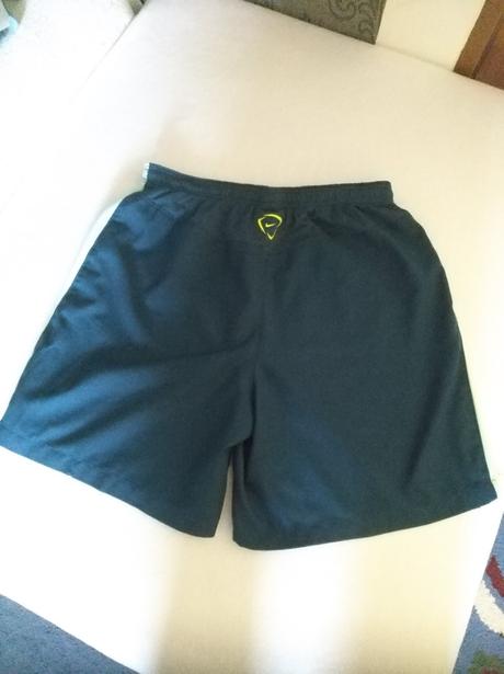 Krátké nohavice, nike,140