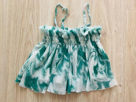 Nádherný komplet nohavíc a topu značky greystore, 