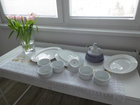 Porcelánové veľké taniere +misky na kompot značené, 