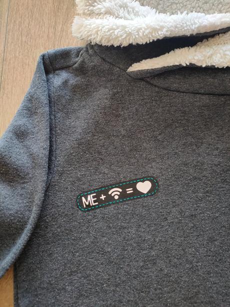 Mikina zn. page, veľ 146-152, 10-12 r., 146