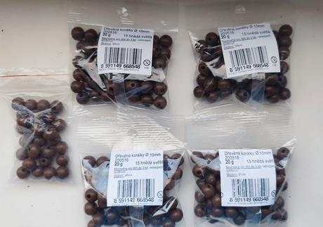 Hnedé drevenné korálky, 