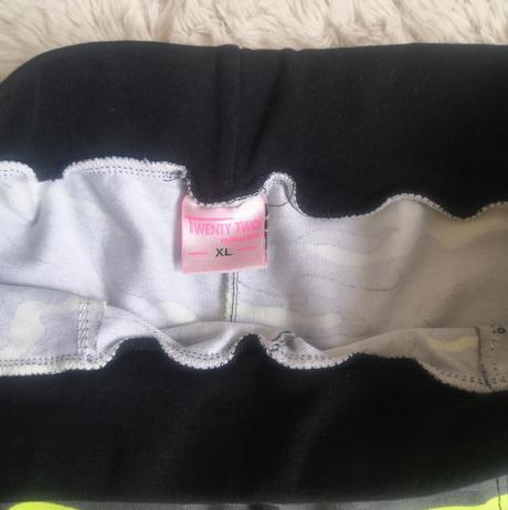 Kraťasy, tvojštvrťáky, sukne, 36