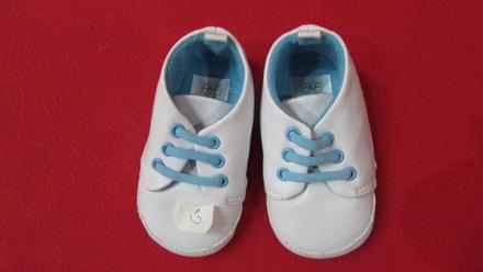 Koženkové capačky nenosene 2,30eur, <17