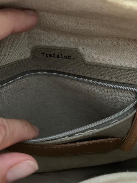 Bežová lakovaná zara, zara