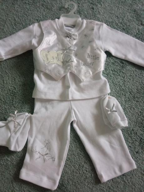 Sviatočné oblečenie, 62