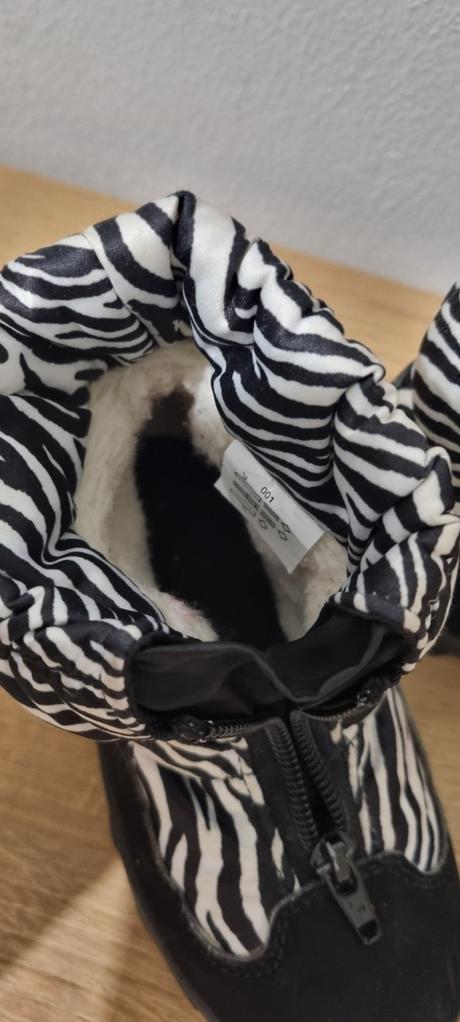 Čižmičky v.25, 25