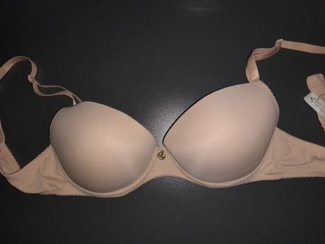 Podprsenka acousma, 75b