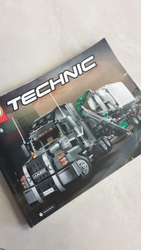 Lego  technik 42078 mack  nákladiak  top  stav, 