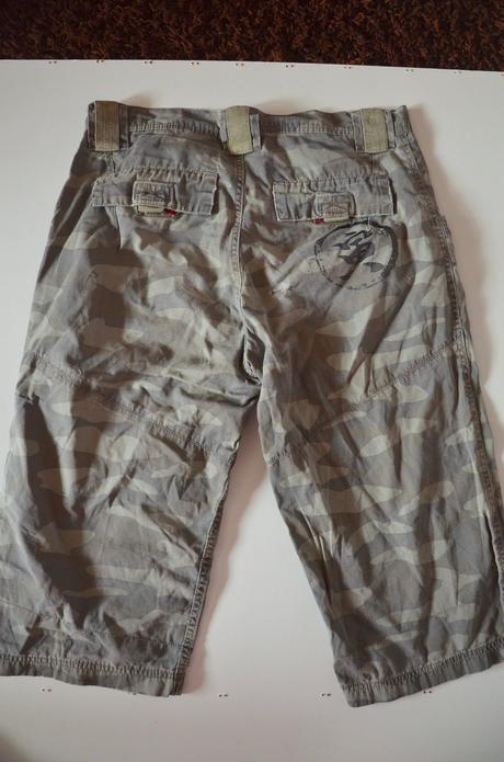 Maskáčové krátke nohavice , c&a,48
