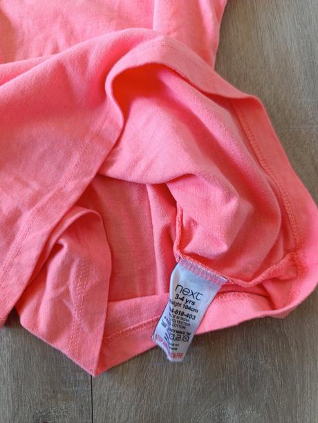 Next tričko, next,104