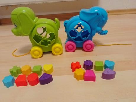 Ťahacie zvieratká na vkladanie tvarov,