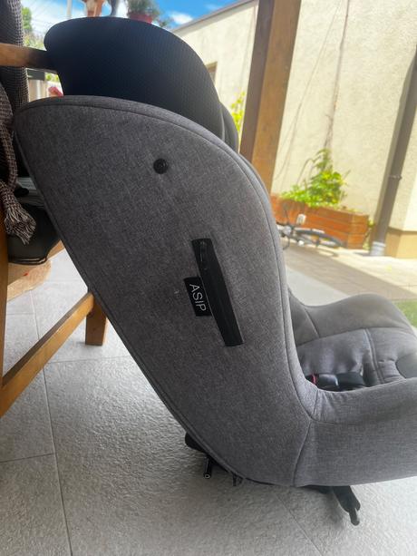 Autosedacka protismerna axkid, axkid