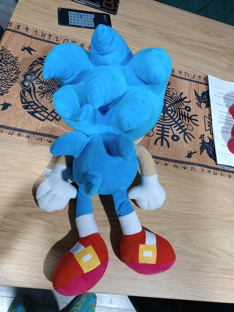 Plyšak sonic, 