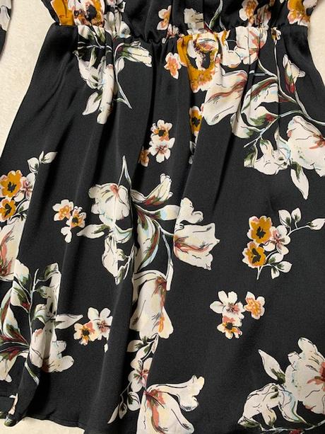 Tenké letné šaty s kvetmi, l / m