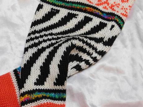 Suvenirne ponožky s ľudovým motívom, 37 / 38 / 39 / 40