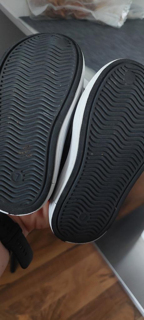 Letne topanky, skechers,23