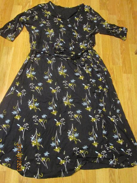 Šaty s kvetinkami 44, bonprix,44