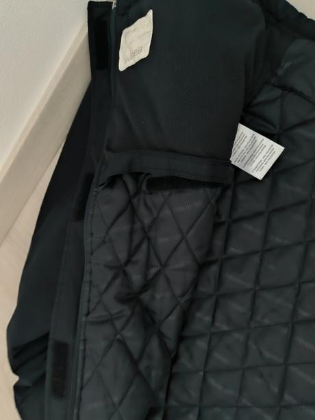 Zanovna čierna ľahká dobre izolačná teplá bunda or, l