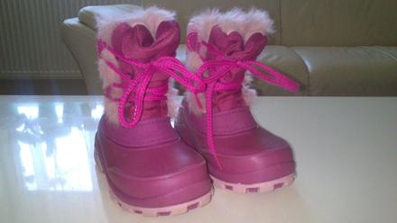 Snehule s kožušinkou, 25