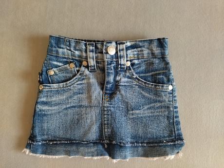 Riflová sukňa, 104