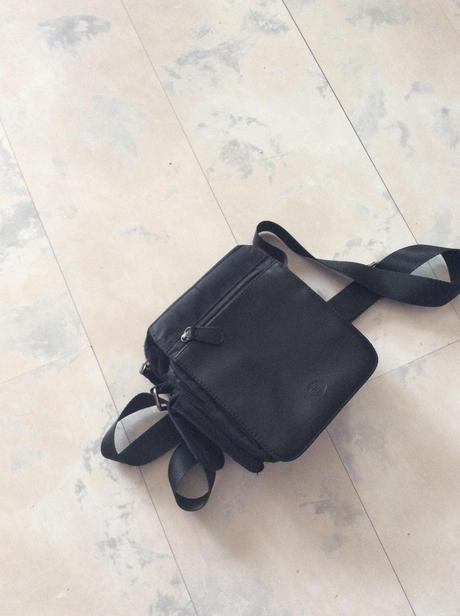 Crossbody taška na rameno,