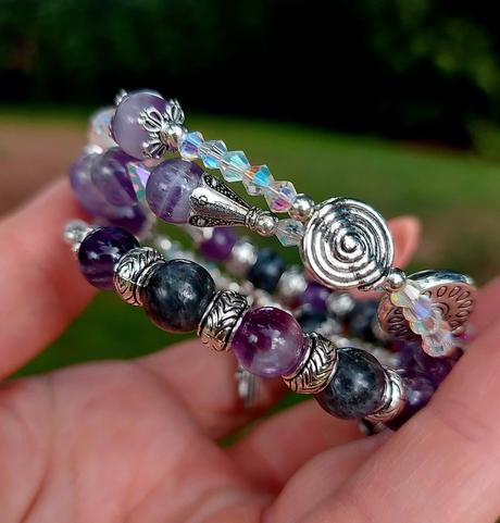 Náramok z ametystu a labradoritu aj pre škorpióna, 