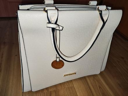 Púdrovo ružová kabelka,