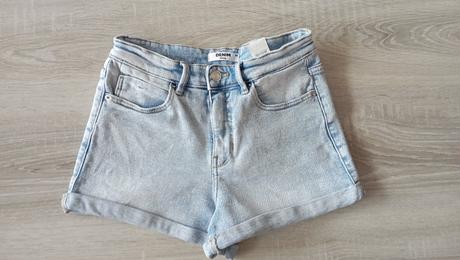 Šortky, sinsay,36