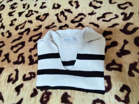 Bielo čierny pulóver bershka vel. s, stav ako na f, bershka,s