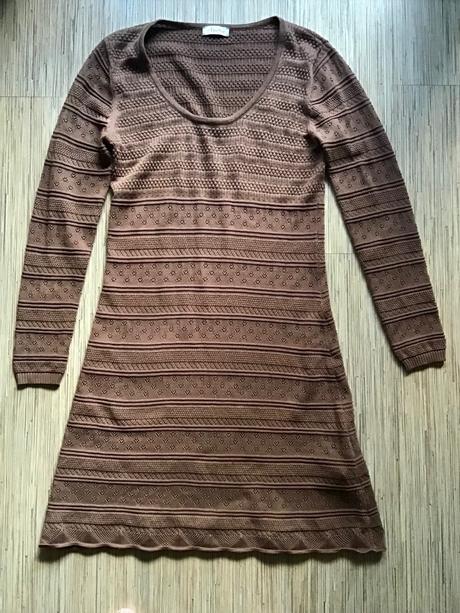 Pletené šaty, 42