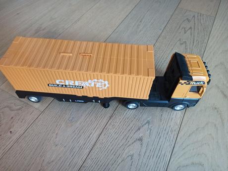 Kamión so žeriavom, 