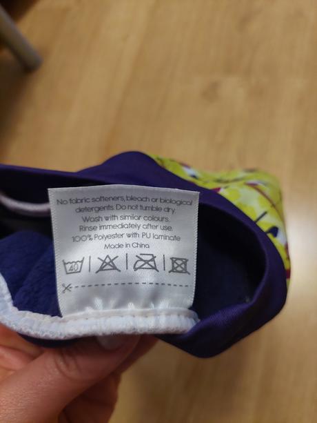 Plavky na plienku, 98