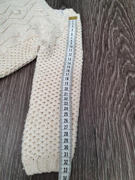 Svetrík so zlatou niťou, f&f,74