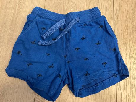 Šortky 2ks, sinsay,104